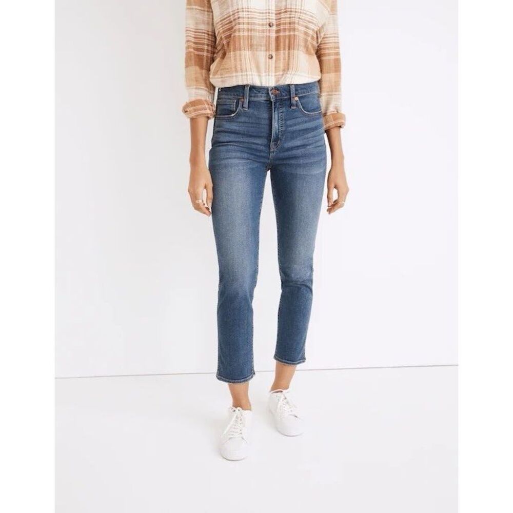 Madewell Straight Leg Jeans in Medium Blue